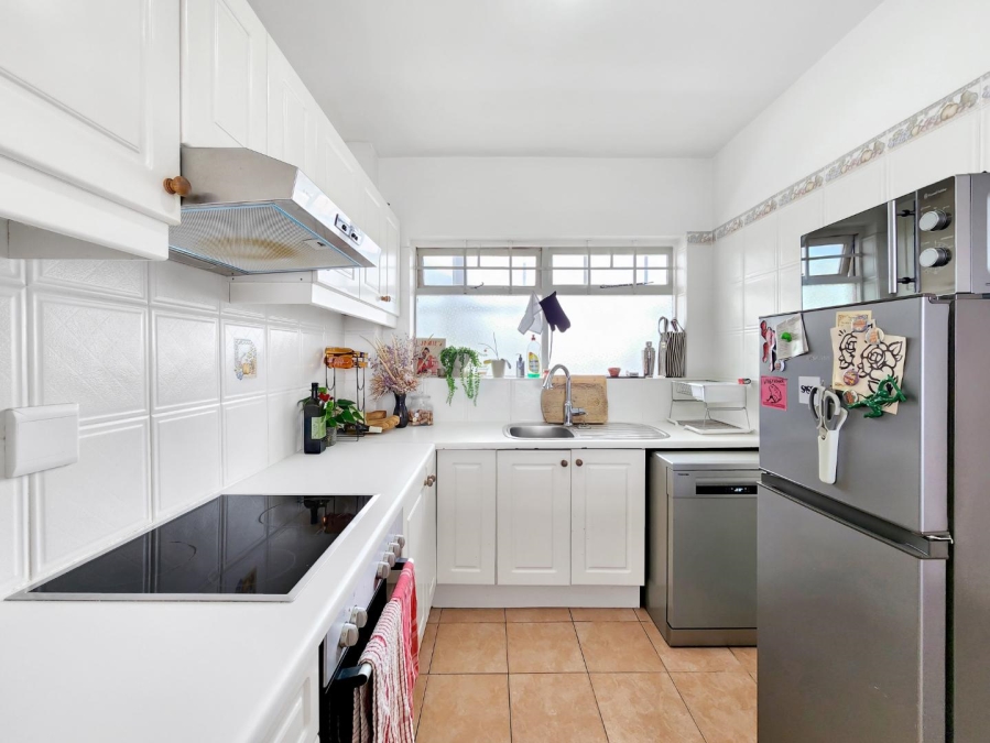 To Let 1 Bedroom Property for Rent in Gardens Western Cape